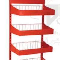 قفسه و ترازو در فروشگاه