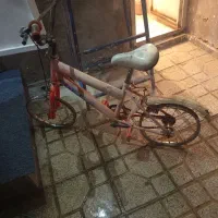 دوچرخه سایز 16رنگ صورتی و و دوچرخه سایز 20رنگ سفید