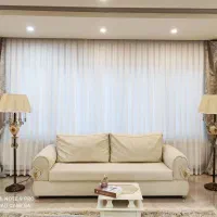 کنار پرده ای نو
