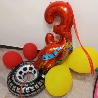 بادکنک قرمز و زرد