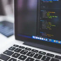 مشاوره برنامه نویسی وب یا اپلیکیشن یا ویندوز