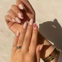 کاشت‌ناخن۴۰۰/طراحی رایگان/اموزش کاشت‌ناخن‌باطراحی‌