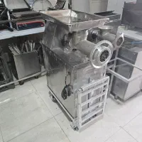 چرخ گوشت کالباس بر