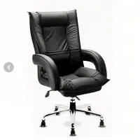 صندلی مدیریت و کتابخانه