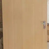 8 عدد درب بزرگ چوبی و 2 عدد درب کوچک گنجه ای