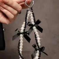 آویز موبایل