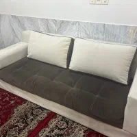 مبلمان راحتی چیدمان تک و ال با دو عدد عسلی جیر