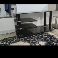 میز تلویزیون شیشه ای