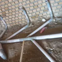 لوله کشی اب وفاضلاب وخورده کار برق کشی ساختمان