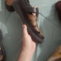 کفش و دنپایی