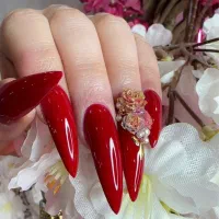 آموزش کاشت ناخن سهند