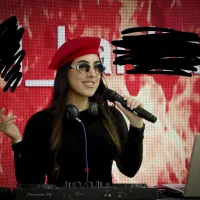 دیجی خانم Dj پلی بادستگاه دی جی بادکنک ارایی