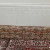 یک جفت پشتی با میز خاطره