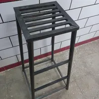 چهارپایه محکم و سبک