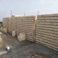 استاد بنا هستم