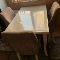 میز ناهار خوری چهار نفره  در حد نو