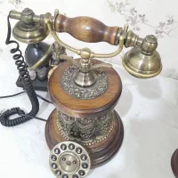 تلفن رومیزی کلاسیک، سلطنتی