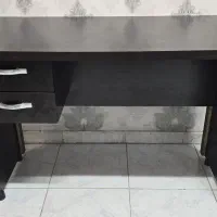 میز چوبی کشودار