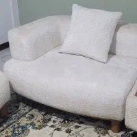 مبل . مبلمان