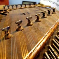 ** آموزش خصوصی سنتور داخل منزل **