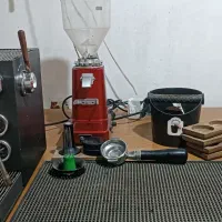 اسپرسو ساز صنعتی و آسیاب و فریزر بستنی