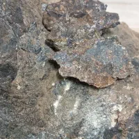 سنگ قیمتی از جنس طلا