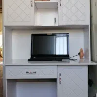 میز تحریر وکامپیوتر