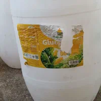 تعدادی بشکه  ۴۰لیتری  محکم وقوی همراه بادر