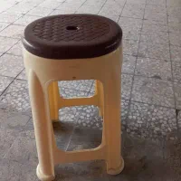 چهارپایه پلاستیکی