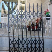 محافظ درب آکادئونی