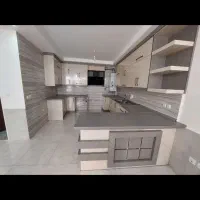 ((ویلایی دوطبقه و یک سوییت راه مجزا شیک ماشین رو))