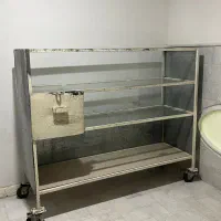 ویترین قفسه مغازه