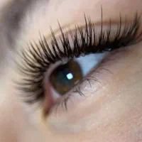 نیازمند مدل اکستنشن مژه