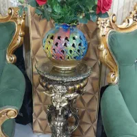 گل و گلدان با پایه رزین
