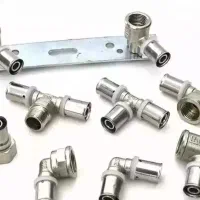 مونتاژ کار خانم