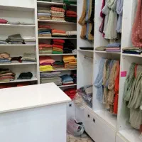 اجاره-یک-باب-مغازه-به-همراه-کلیه-اجناس-و-قفسه