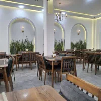 کباب پز وسالاد زن