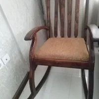 صندلی راک چوب کردو  نونو استفاده نشده مفت مفت...