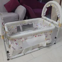 گهواره نوزاد درحد سیسمونی تمیز مرتب