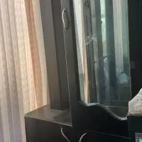 جاکفشی چوبی ایستاده