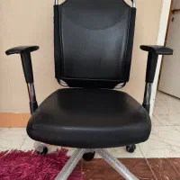 صندلی اداری چرخدار