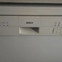 ماشین ظرفشویی بوش (Bosch) سالم و کم‌صدا