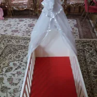 تخت کنار مادر کاملا سالم و در حد نو