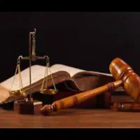 وکیل پایه یک دادگستری