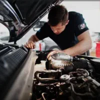 خدمات برق خودرو وباطری سازی شبانه روزی درمحل وجاده