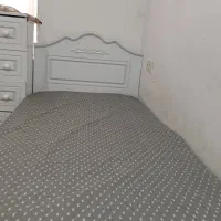 تخت نوجوان