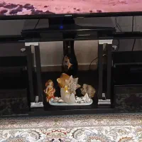 میز تلویزیون شیشه ای