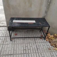 چهار پایه فلزی