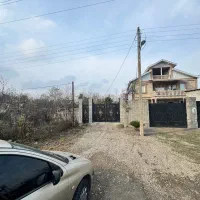 زمین ۴ دیواری با مجوز ساخت