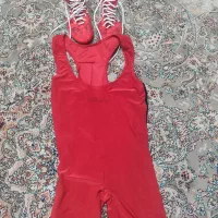 کفش و لباس کشتی